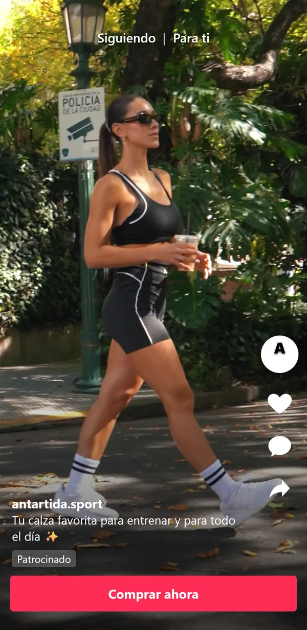 Anuncio en video de TikTok de Antártida Sport con el botón Comprar ahora